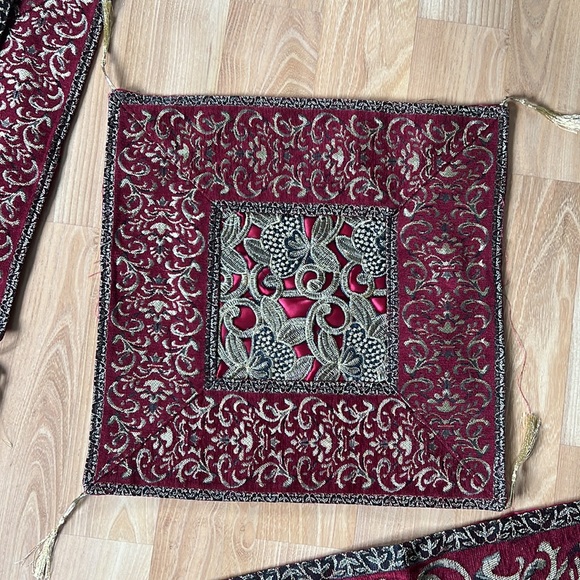 Ramadan Decorative Set of Pillow Cases and a Table Runner - Picture 8 of 16